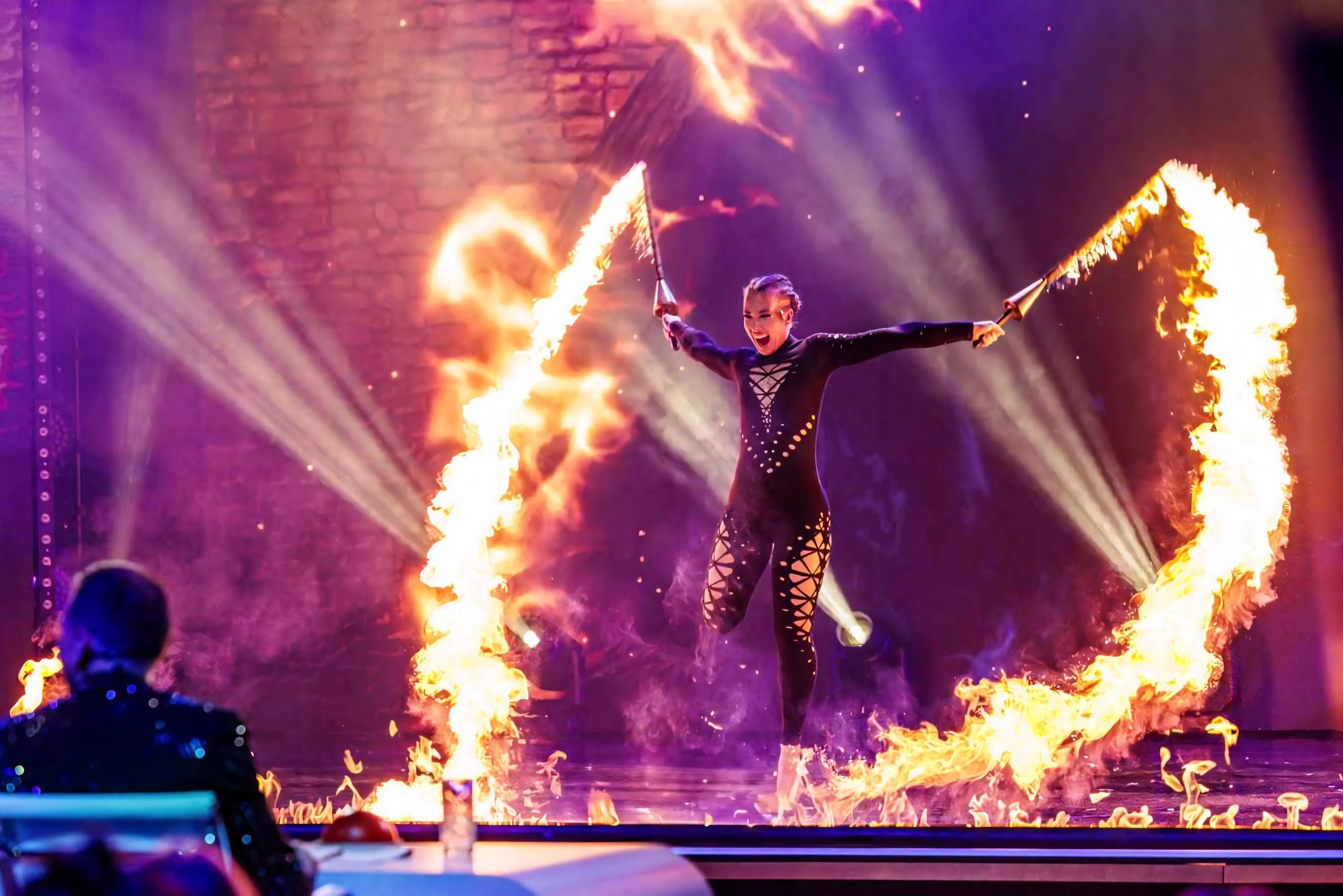Michelle FlowMies finale vuurshow Holland's Got Talent